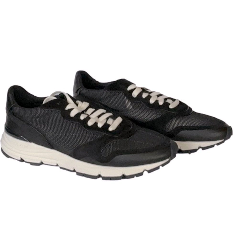 NEW VIBRAM Men's Black and White Athletic Shoes